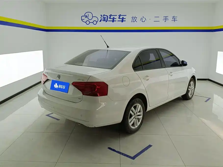 Jetta Dream 1.4 L Manual Fashion