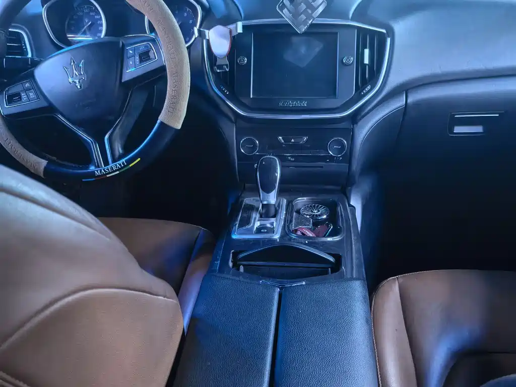 Ghibli 3.0 T Standard