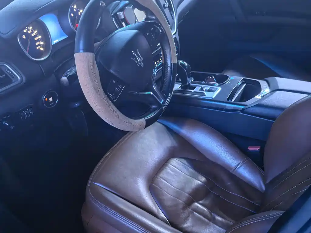 Ghibli 3.0 T Standard