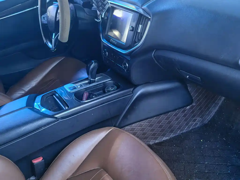 Ghibli 3.0 T Standard