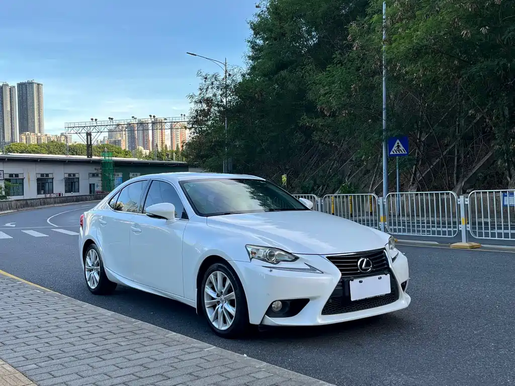 Lexus IS 雷克萨斯IS 2013款 250 领先版