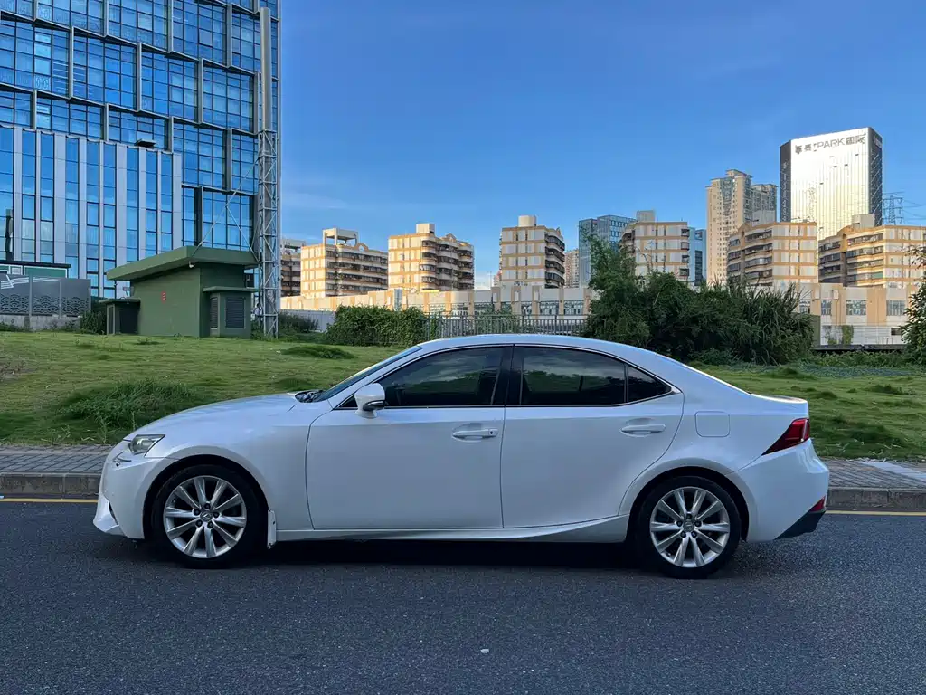 Lexus IS 雷克萨斯IS 2013款 250 领先版