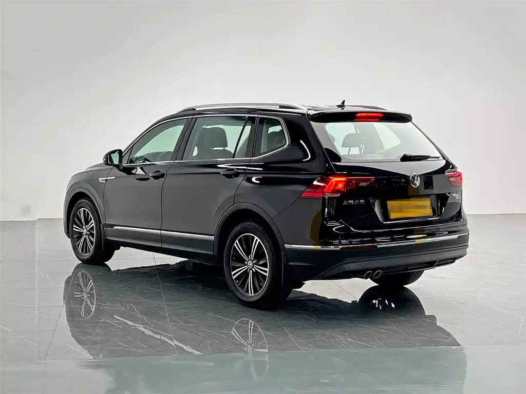 Tiguan L 330 TSI Auto 2 WD Panoramic Comfort CN-VI