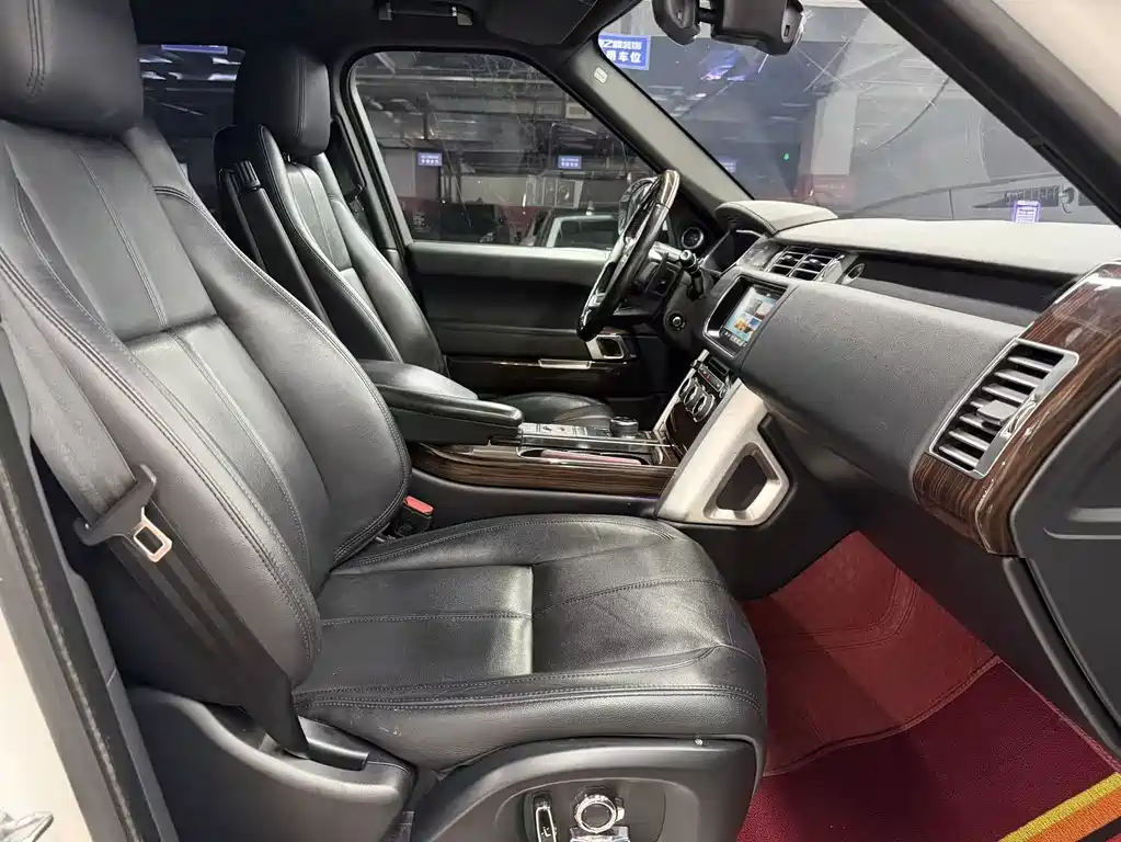 Range Rover 3.0 SC V6 Prosperity