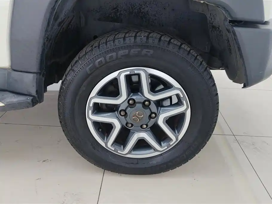 BAIC BJ40 40 L 2.3 T Auto 4 WD Premium