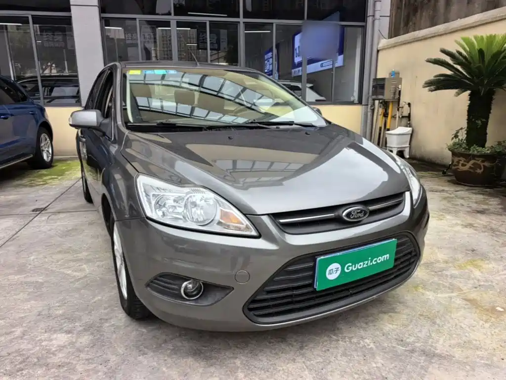 Focus Sedan Classic 1.8 L Manual Basic