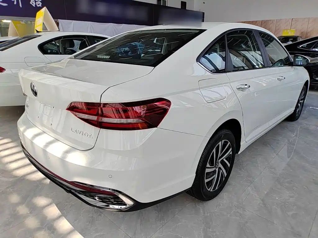 Lavida 1.5 L Auto Starry Sky 5 Million