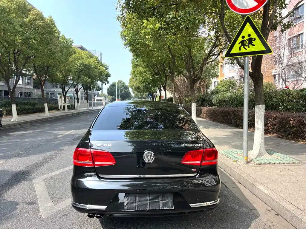 Magotan 1.8 TSI Smart Enjoyment Leading