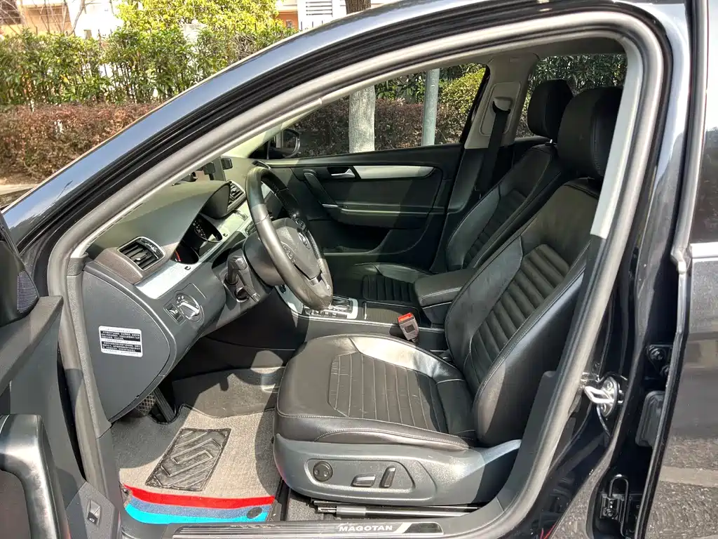 Magotan 1.8 TSI Smart Enjoyment Leading