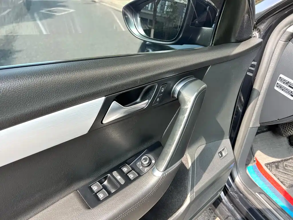 Magotan 1.8 TSI Smart Enjoyment Leading