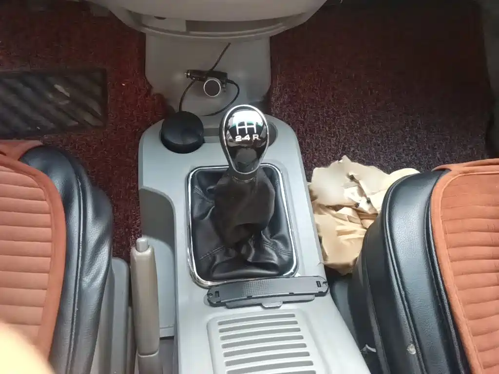 Lingzhi M3 L 1.6 L 7-seat Luxury