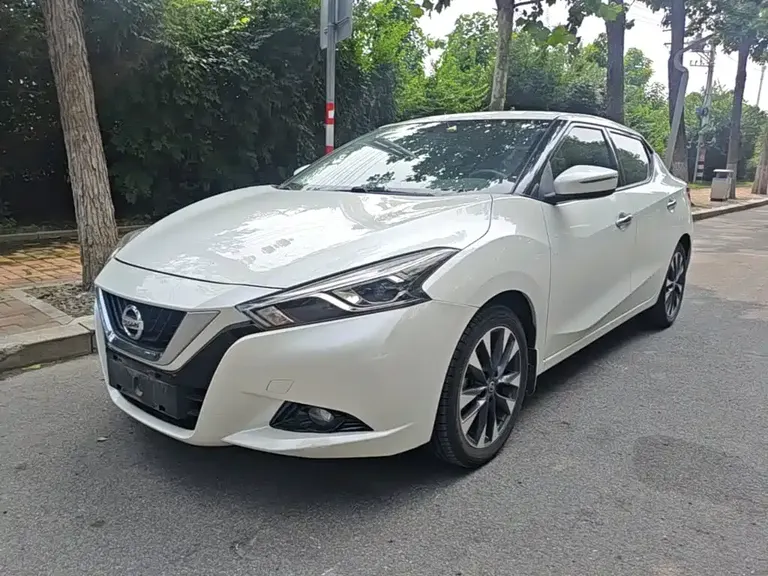 Nissan Lannia 1.6 L CVT Smart Cool