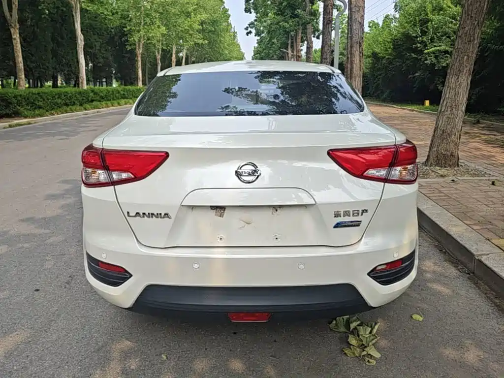 Lannia 1.6 L CVT Smart Cool