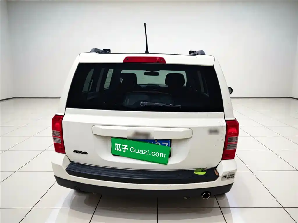 Patriot 2.4 L Sport