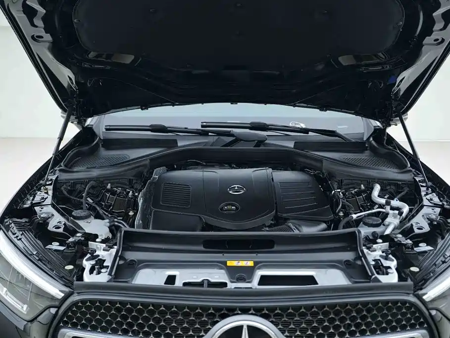 Mercedes-Benz GLC GLC 300 L 4 MATIC Dynamic 5-seat