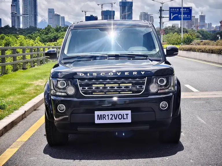 Land Rover Discovery 3.0 SC Black Shine Collector SE