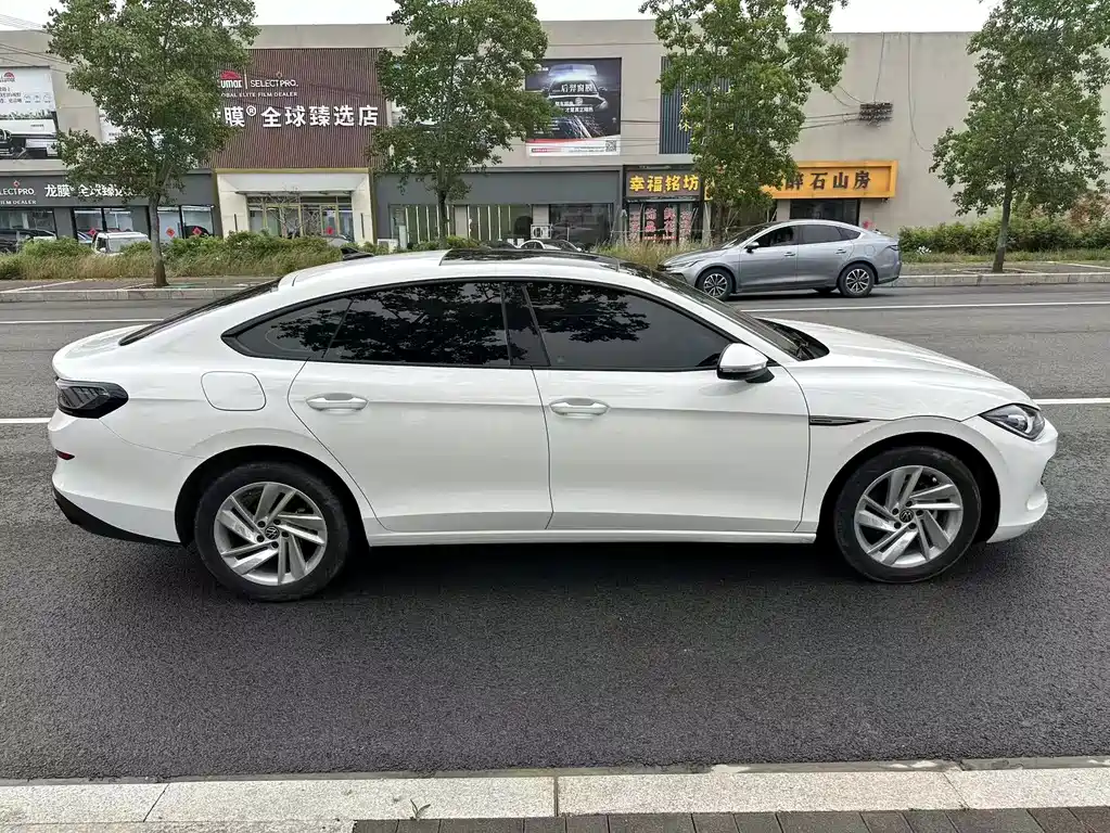 Lamando Lamando L 280 TSI DSG Dazzle Hot