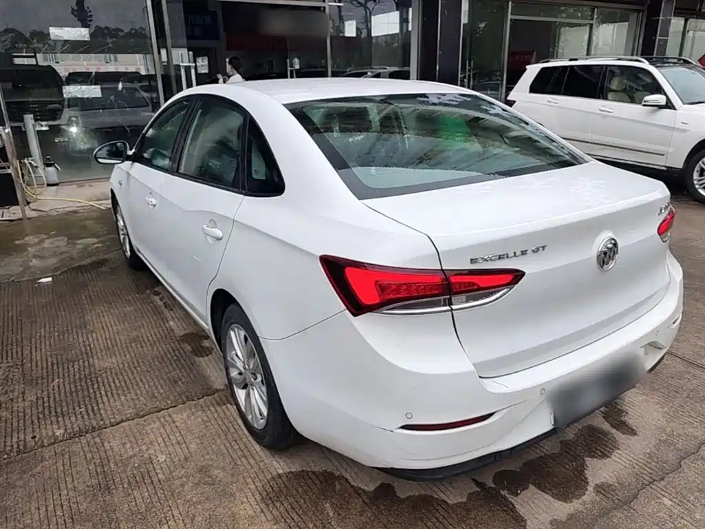 Excelle GT Facelift Exemplary 1.5 L Auto Elite