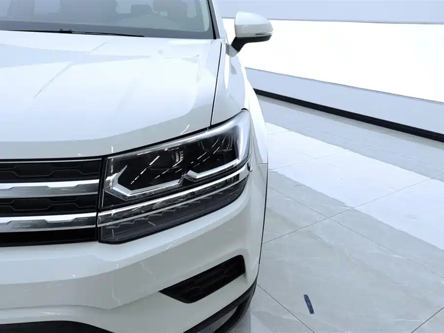 Tharu 280 TSI 2 WD Luxury PLUS