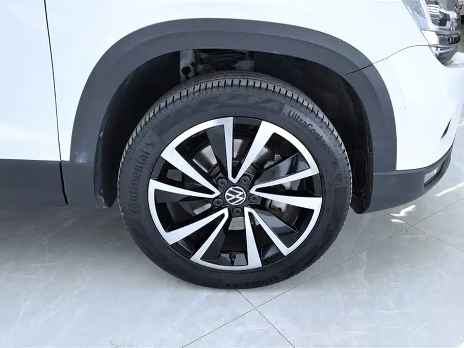 Tharu 280 TSI 2 WD Luxury PLUS