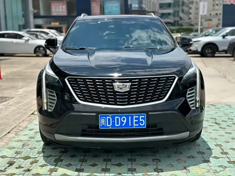 Cadillac XT4 28 T 2 WD Leading