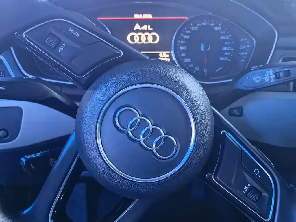 Audi A4 L 40 TFSI Progressive CN-V