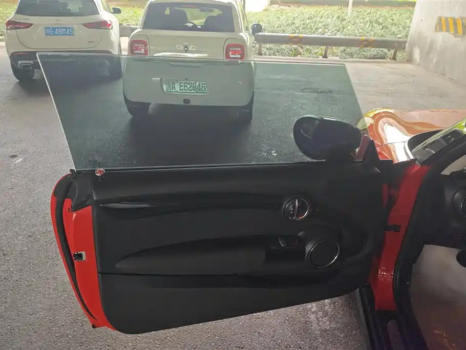 MINI 2.0 T COOPER S Artist
