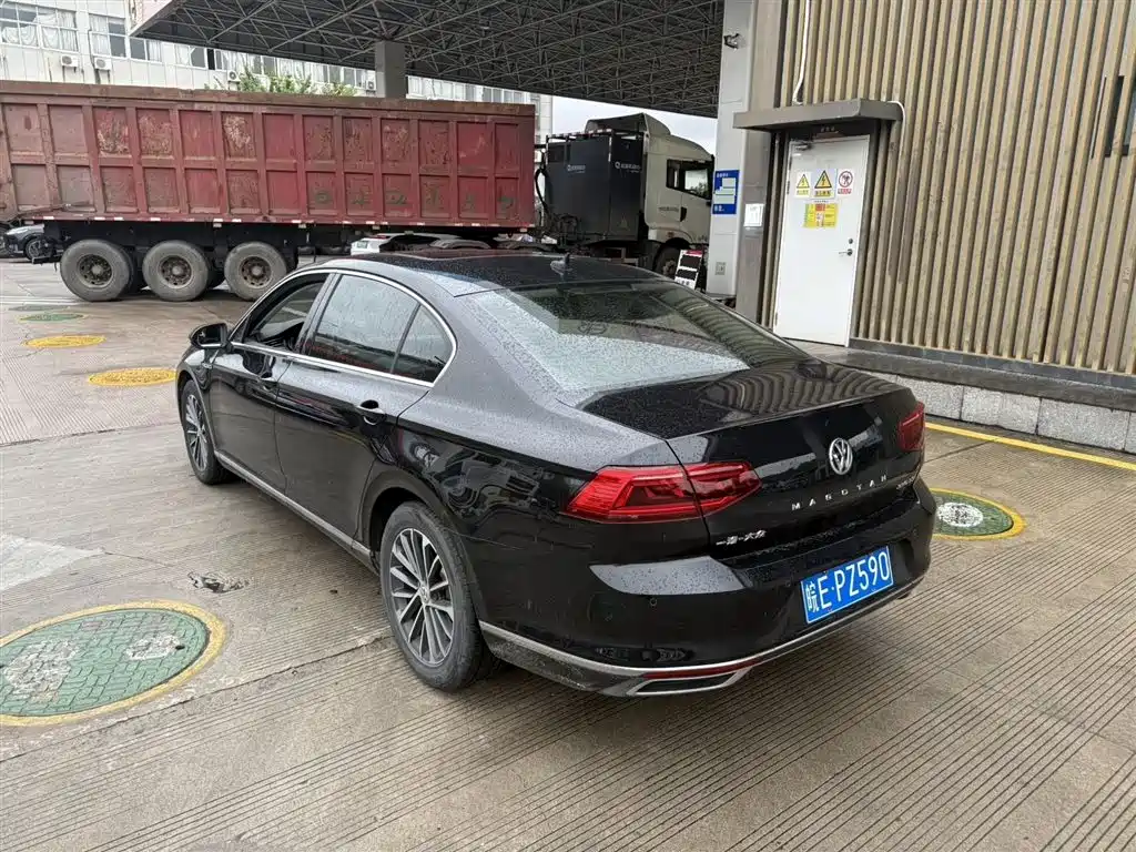 Magotan 330 TSI DSG Luxury