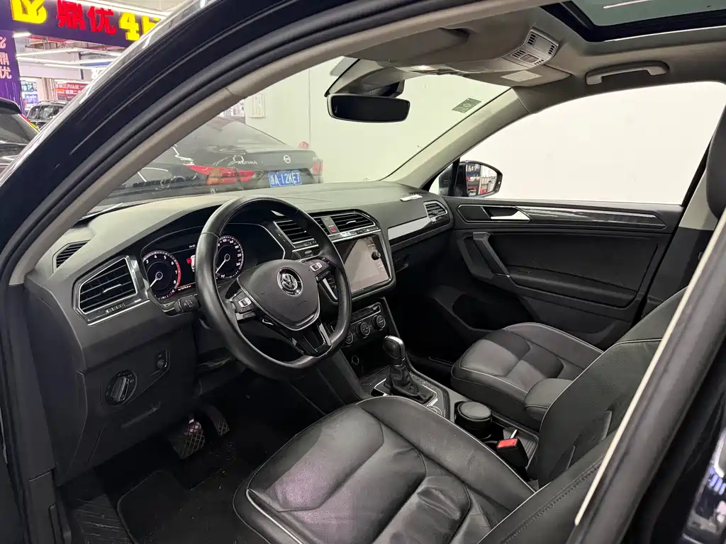Tiguan 330 TSI 4 WD High Config