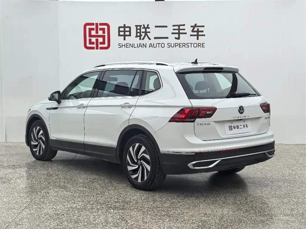 Tiguan L 300 TSI Auto 2 WD Smart Enjoyment