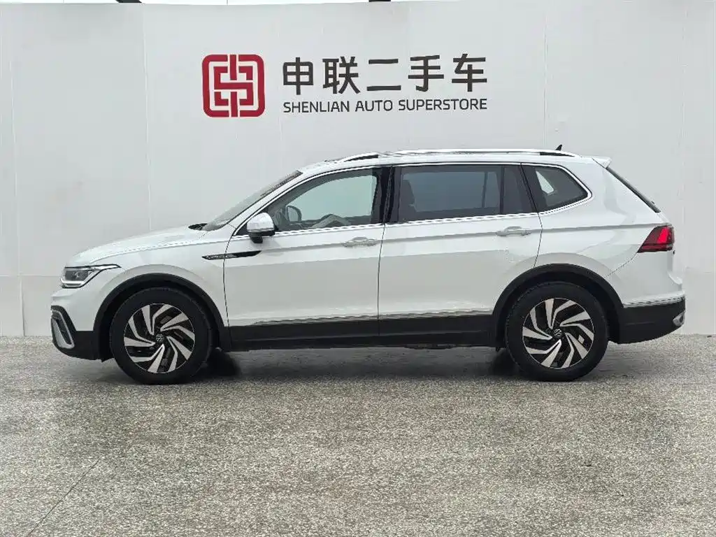 Tiguan L 300 TSI Auto 2 WD Smart Enjoyment