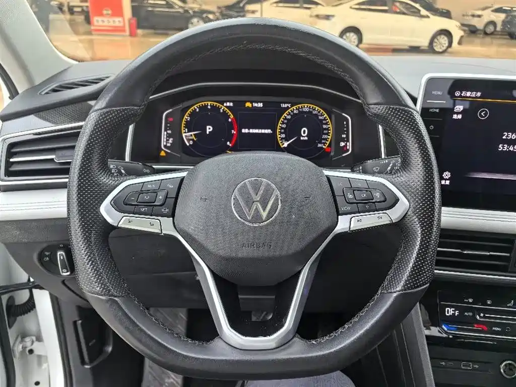 Tiguan L 300 TSI Auto 2 WD Smart Enjoyment