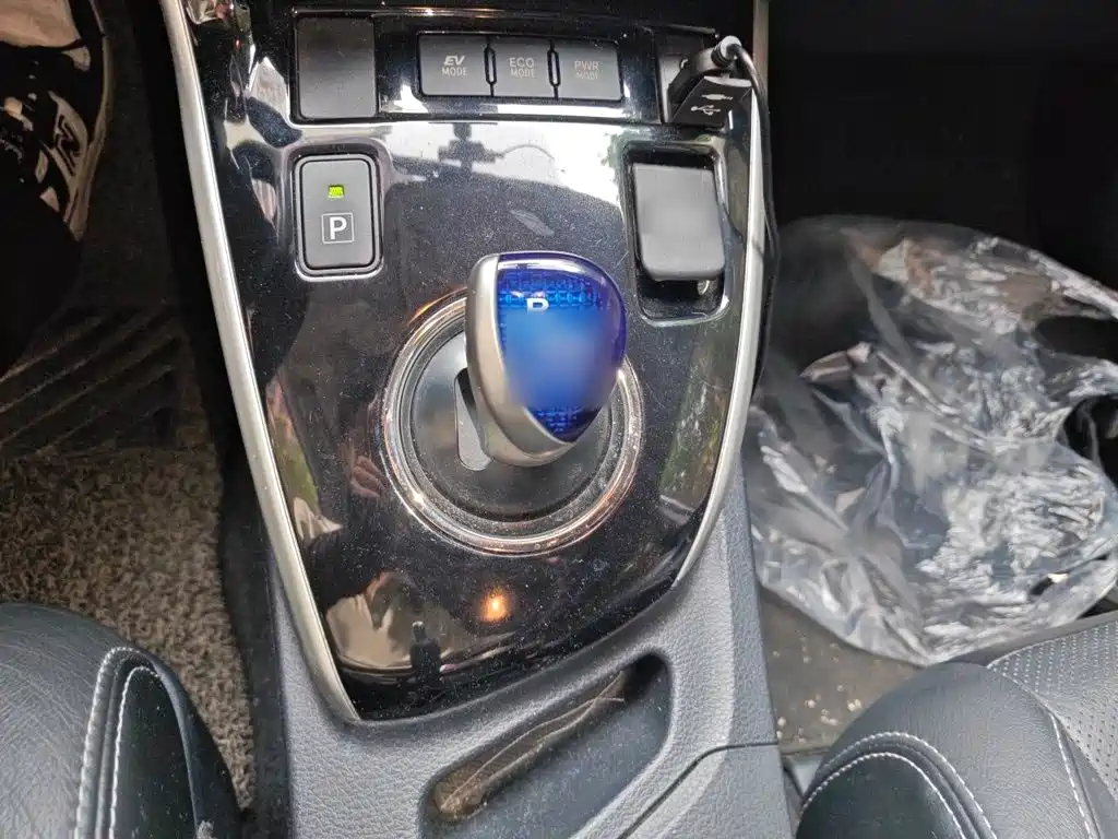 Levin Dual Engine 1.8 H V E-CVT Luxury