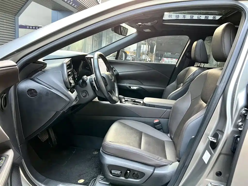 Lexus RX 350 h 4 WD Pure Enjoyment
