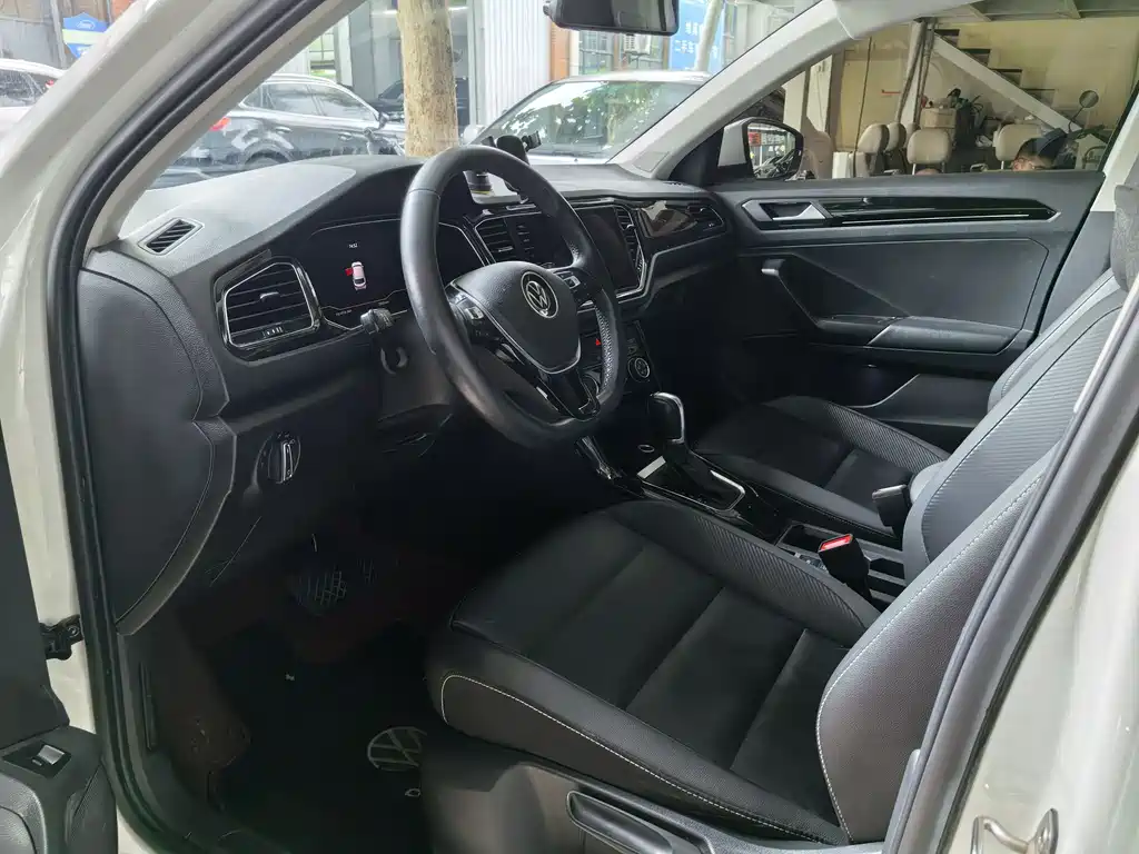 T-ROC 280 TSI DSG 2 WD Luxury Connected