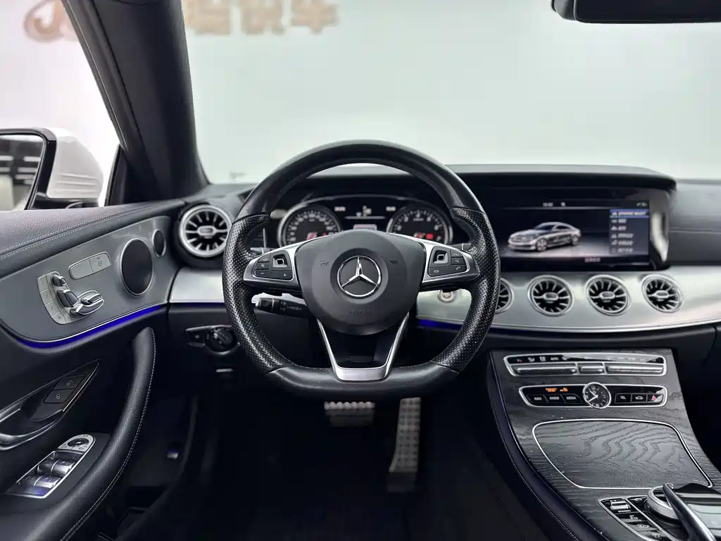 Mercedes-Benz E-Class (Import) E 200 Coupe