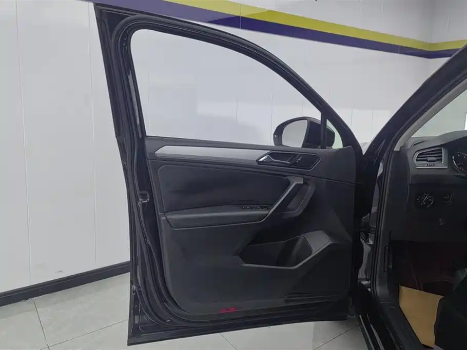 Tiguan L 330 TSI Auto 2 WD Comfort Enjoyment