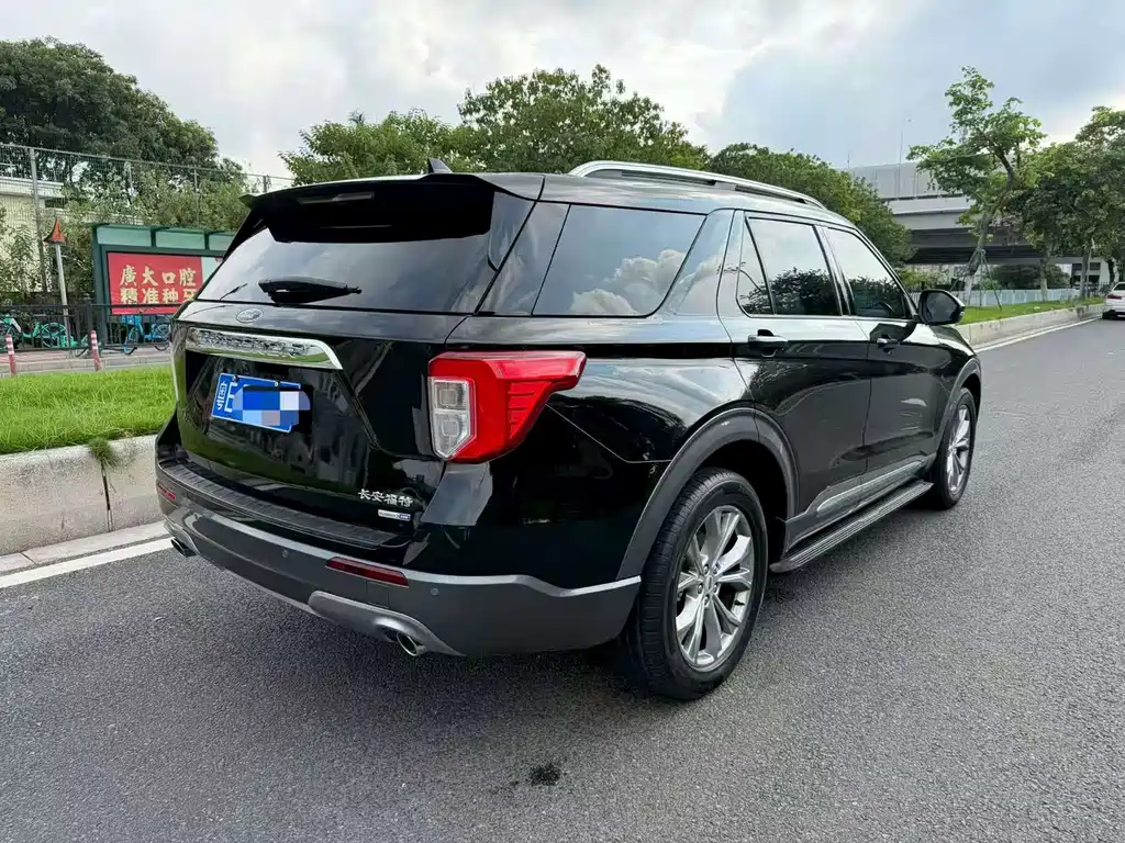 Explorer EcoBoost 285 4 WD Style 6-seat