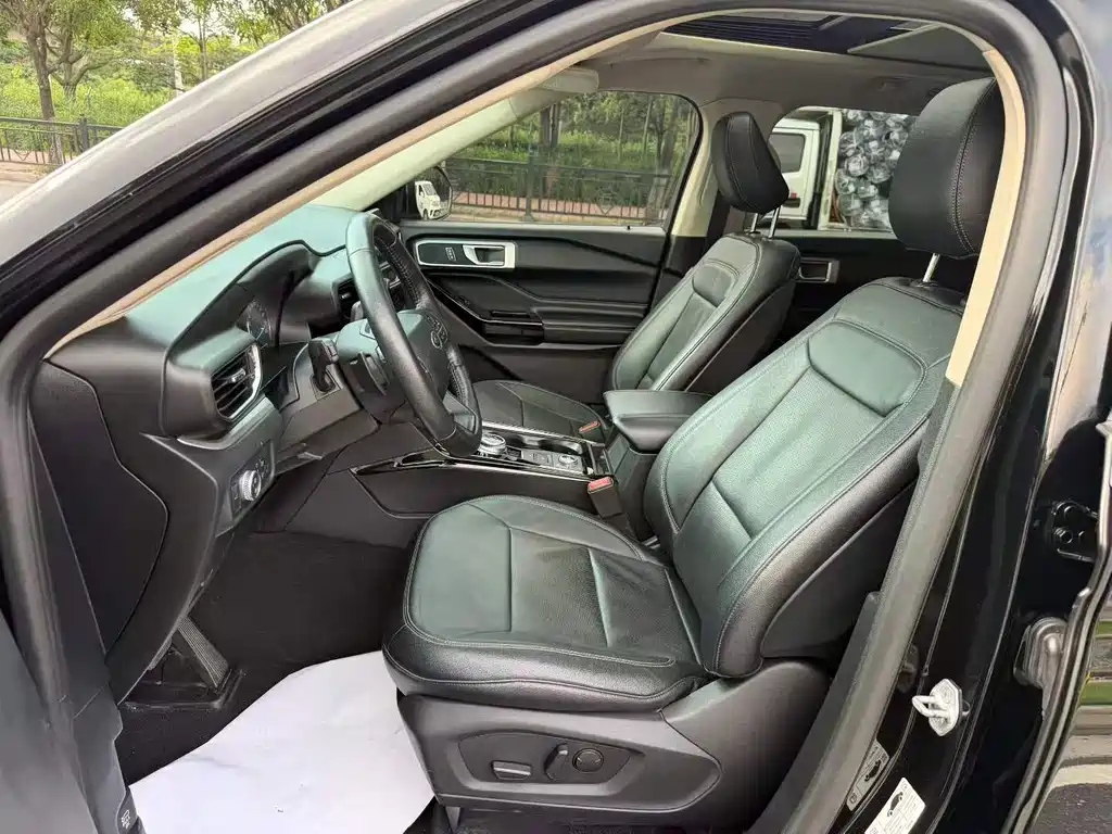 Explorer EcoBoost 285 4 WD Style 6-seat