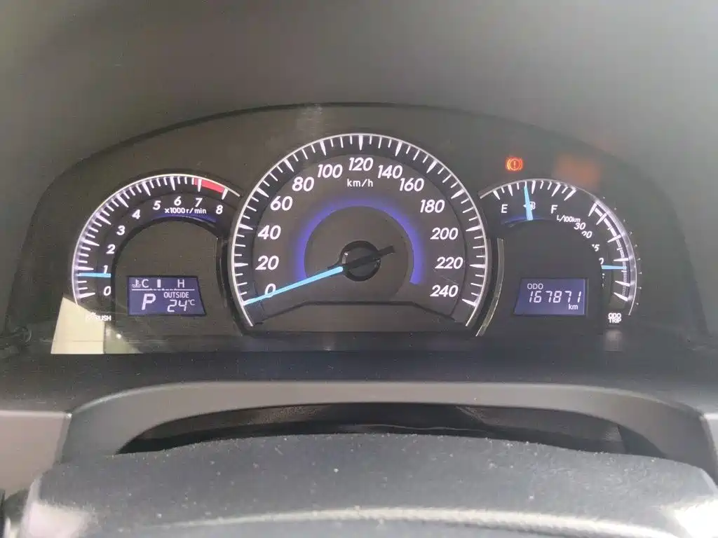 Camry 2.0 G Leading