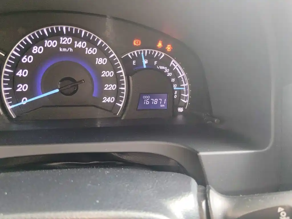Camry 2.0 G Leading