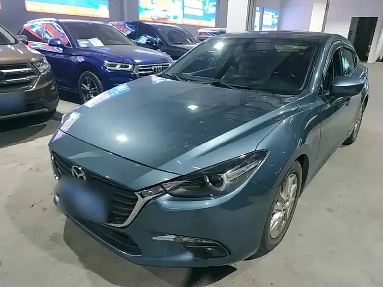 Mazda 3 Axela Sedan 1.5 L Auto Luxury CN-V