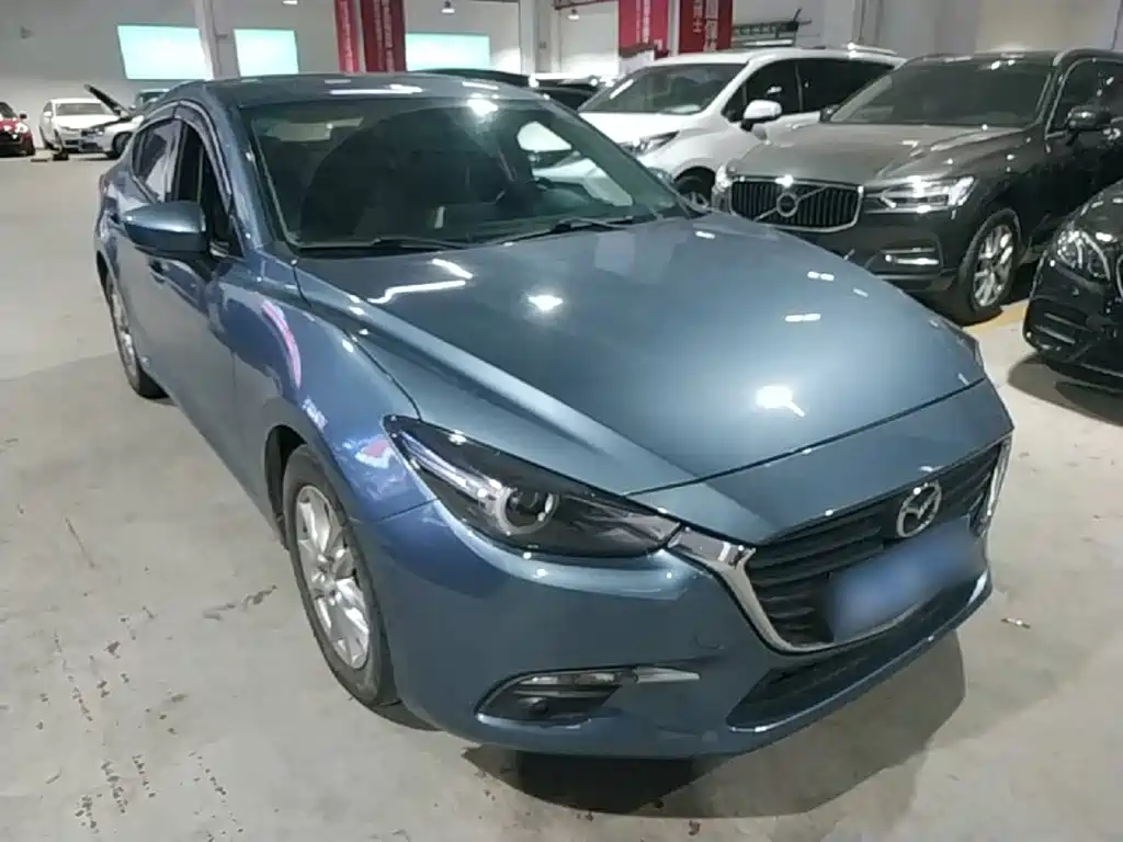 Mazda 3 Axela Sedan 1.5 L Auto Luxury CN-V
