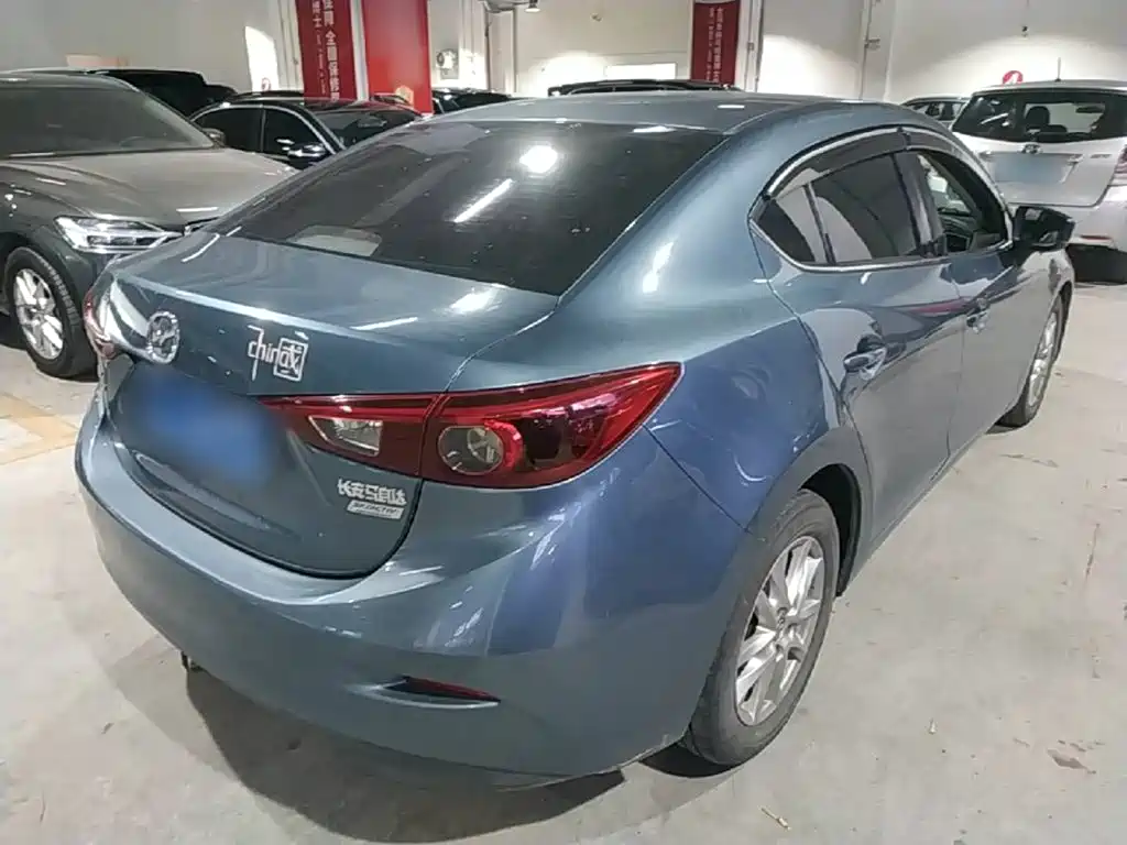 Mazda 3 Axela Sedan 1.5 L Auto Luxury CN-V