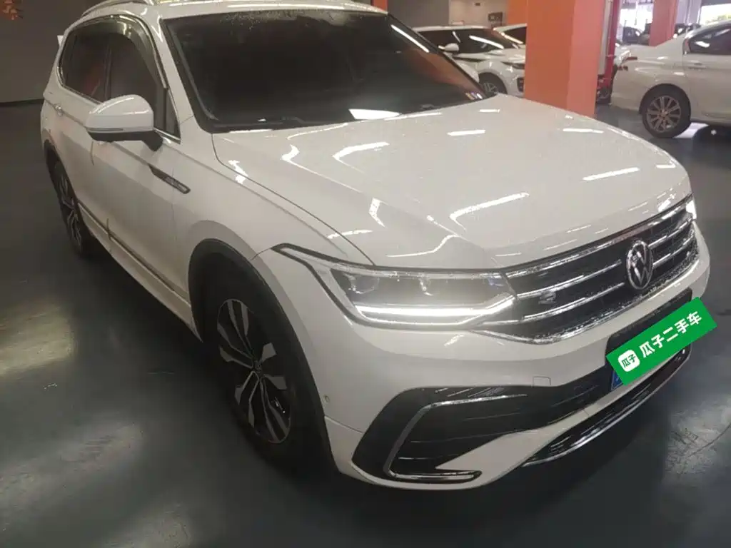 Tiguan L 330 TSI Auto 2 WD R-Line Premium