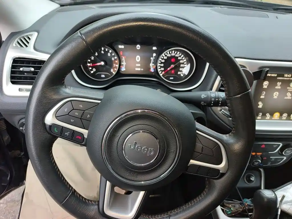 Compass 200 T Auto Home Enjoyment
