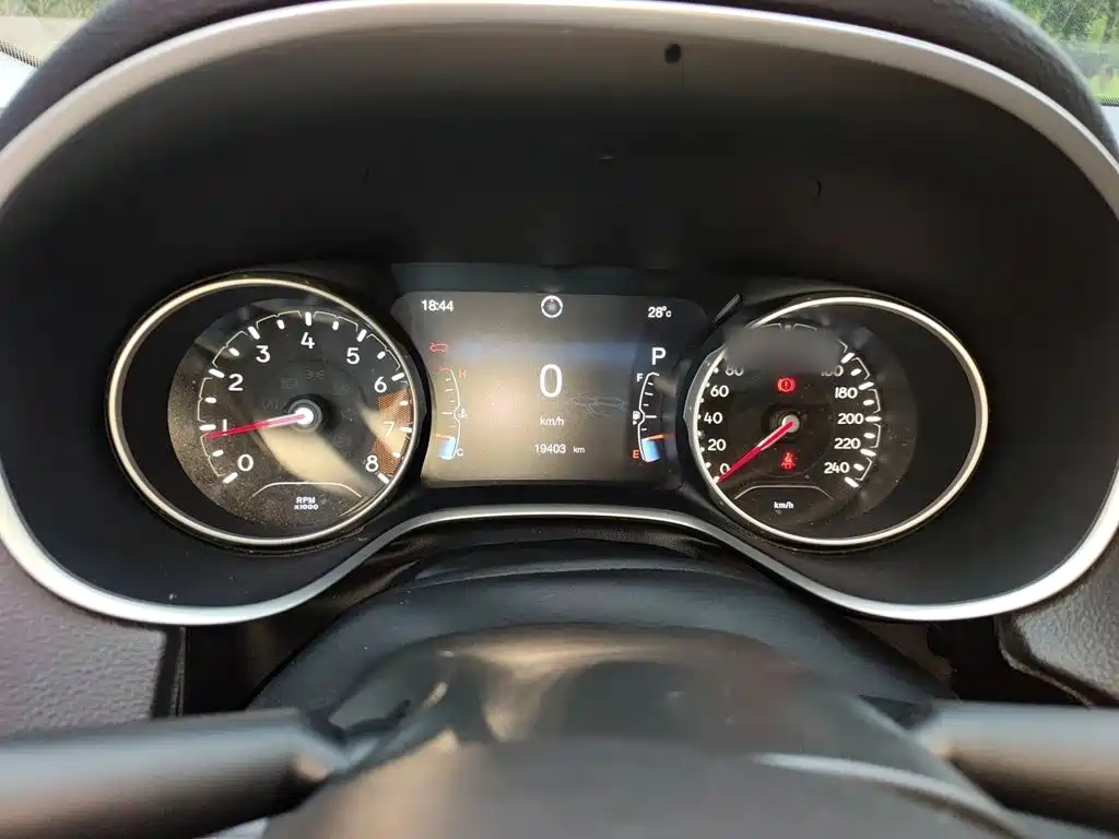 Compass 200 T Auto Home Enjoyment