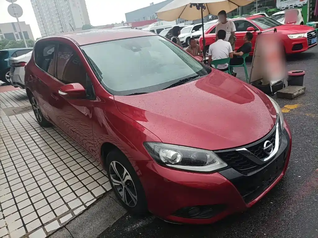 Tiida 1.6 L CVT Smart Enjoyment CN-VI
