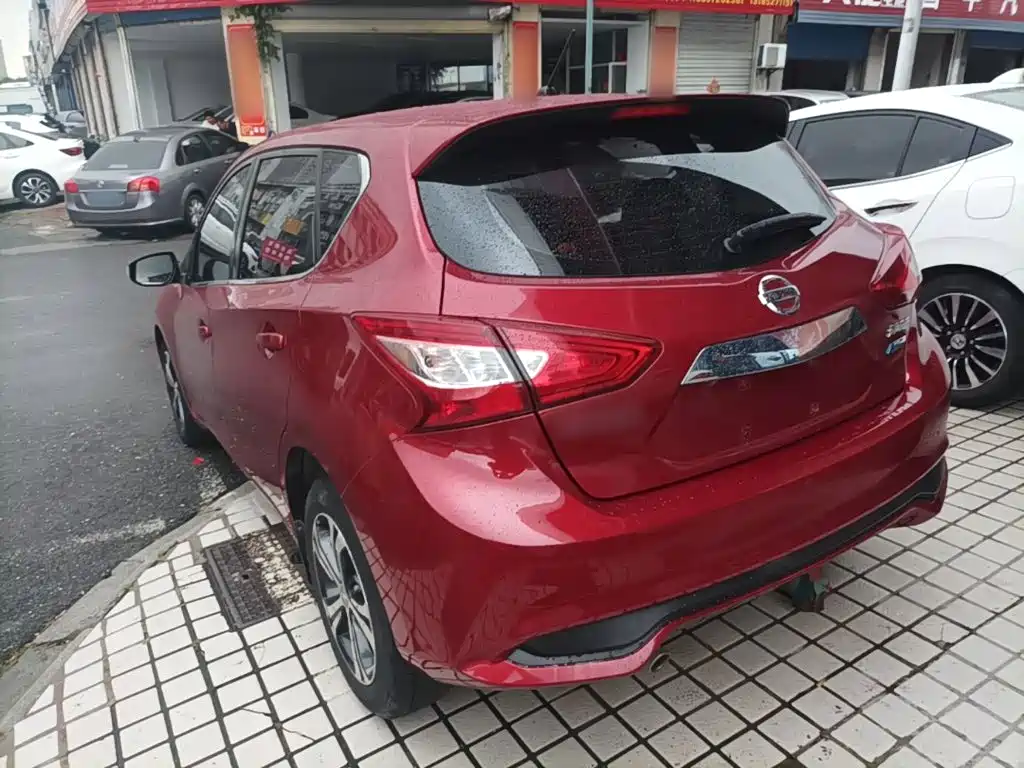 Tiida 1.6 L CVT Smart Enjoyment CN-VI