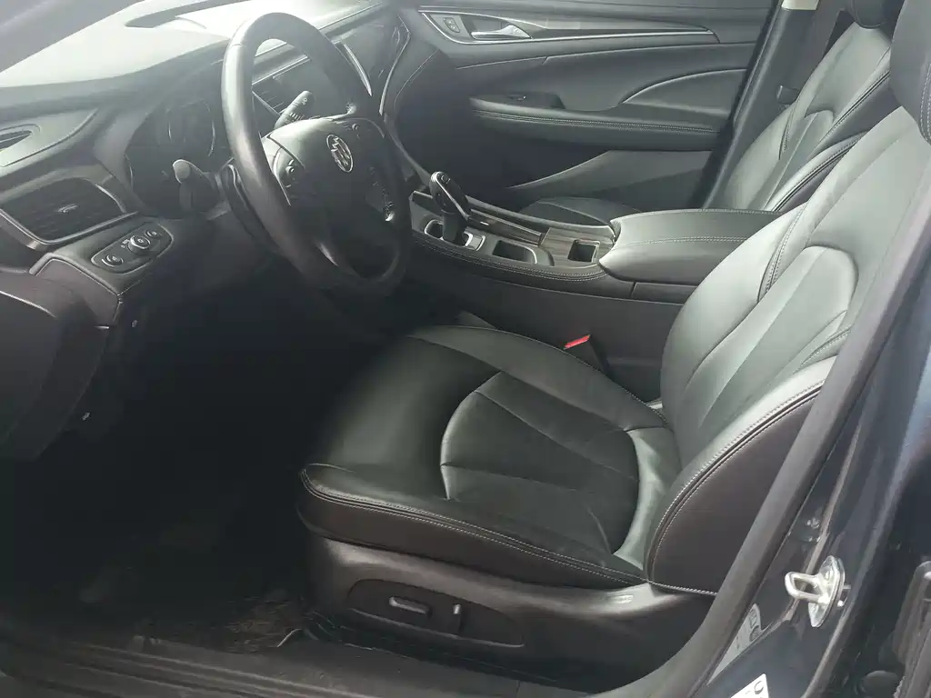 LaCrosse 652 T Luxury